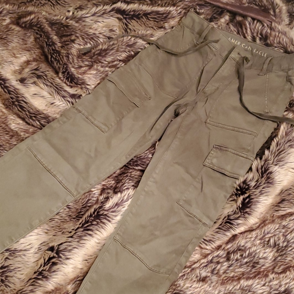 American eagle army green pants